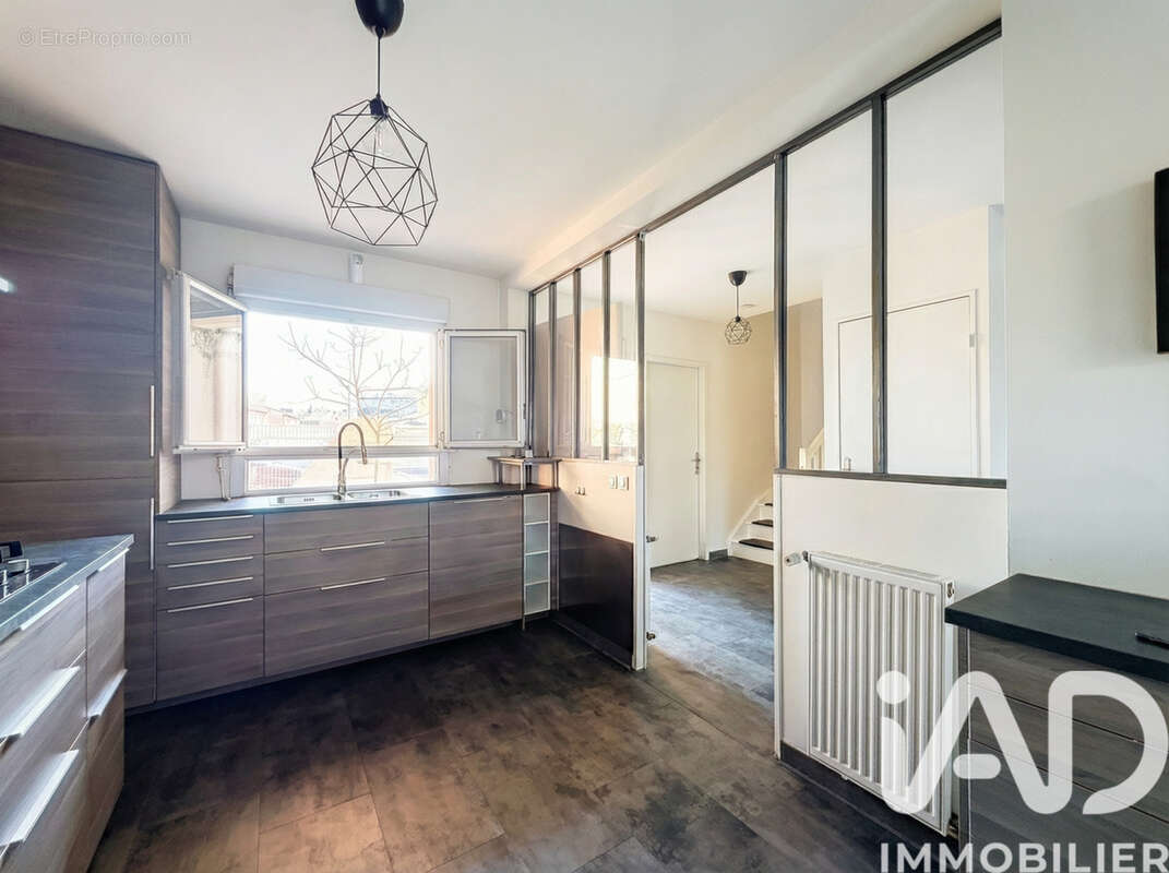Maison 87 m² à Villeurbanne  - photo 8
