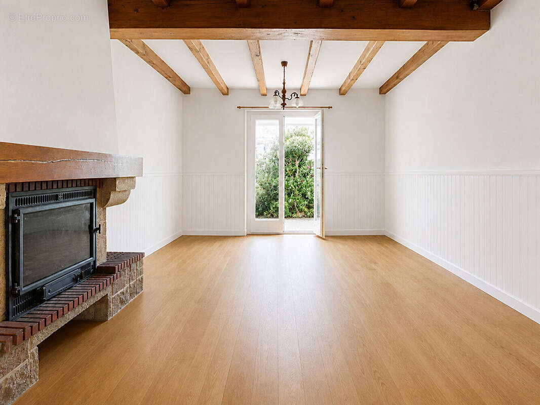 Maison familiale avec jardin 5 chambres - Plain-pied - Sainte-Soulle - photo 4
