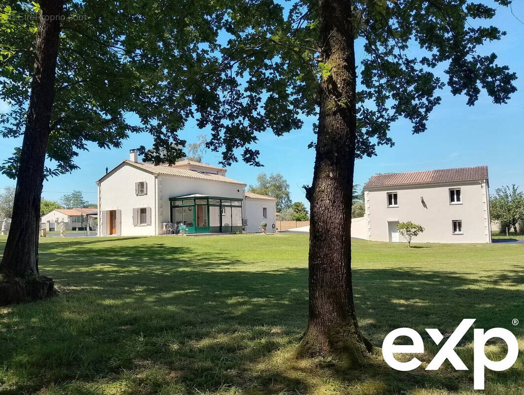 Maison à MOUTHIERS-SUR-BOEME