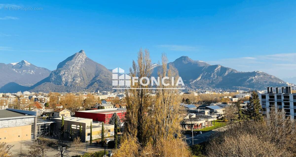 Appartement à SEYSSINET-PARISET