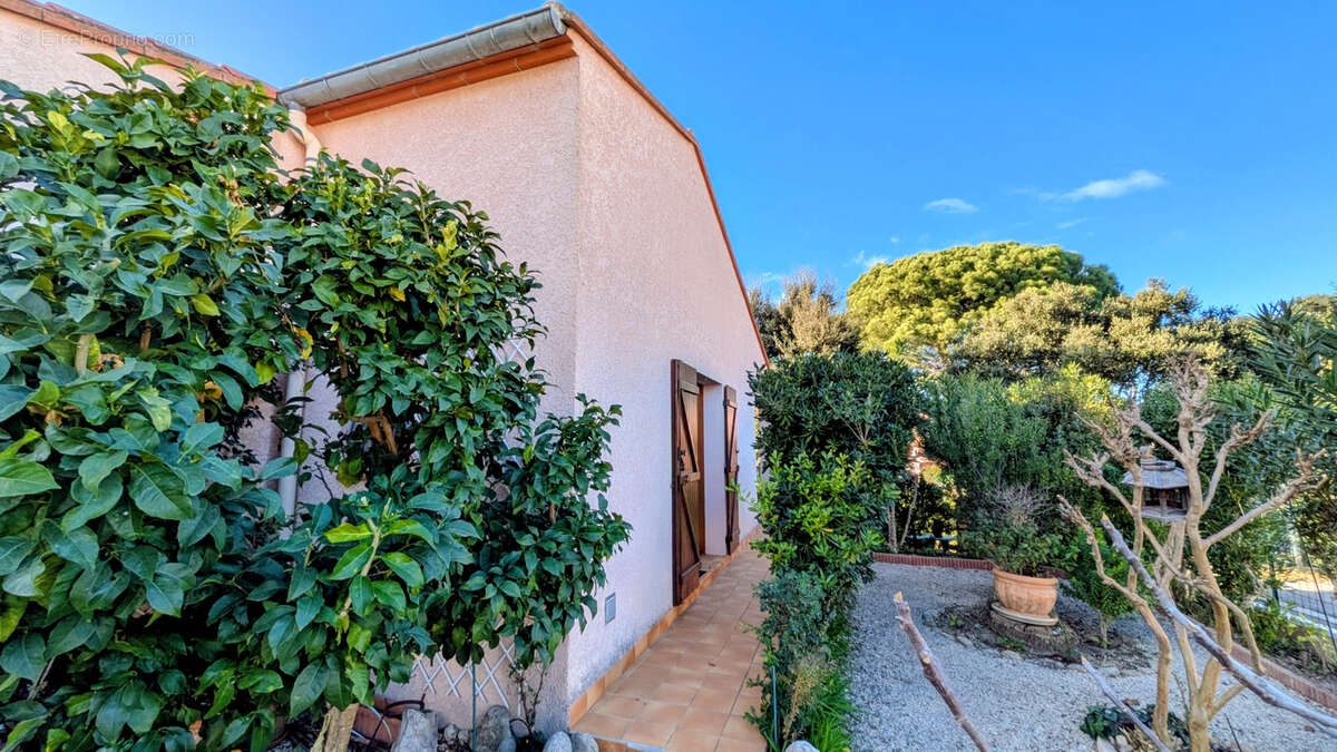 Maison à SAINT-GENIS-DES-FONTAINES