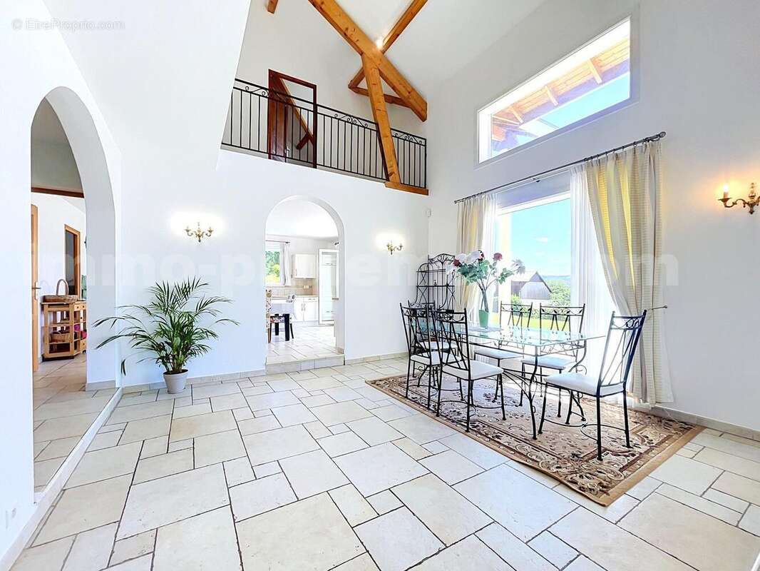 Maison 205 m² à Contamine-Sur-Arve  - photo 4