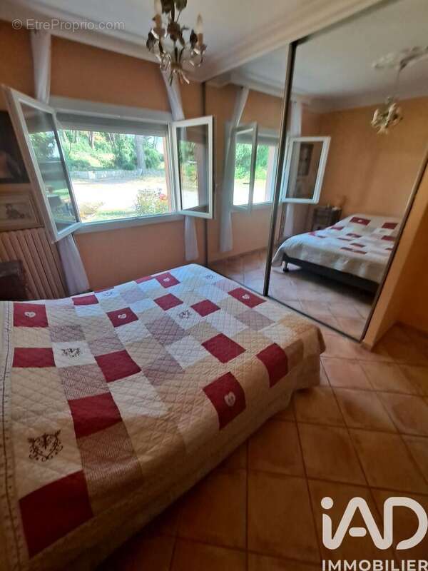Photo 8 - Maison à GENERAC