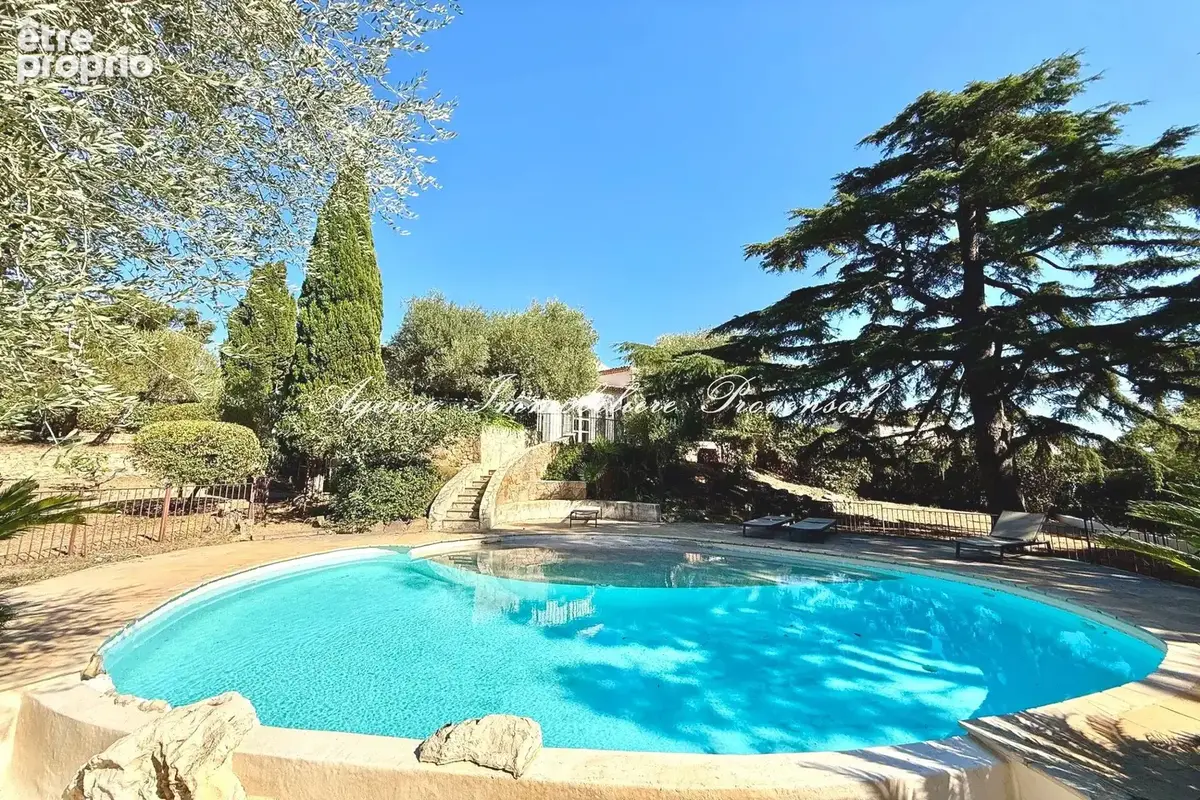 Photo Maison à Grimaud au prix de 2 490 000€