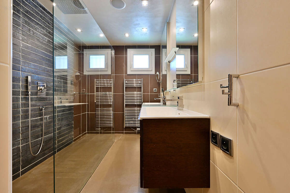 Appartement à MARSEILLE-12E