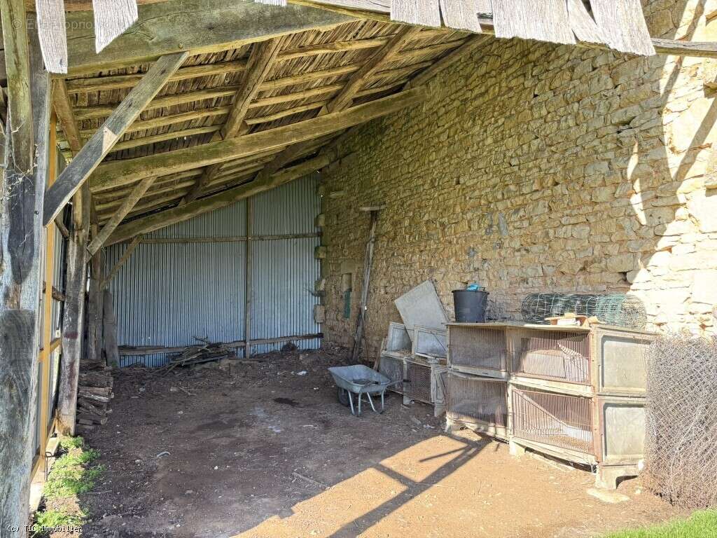 Maison à NANTEUIL-EN-VALLEE
