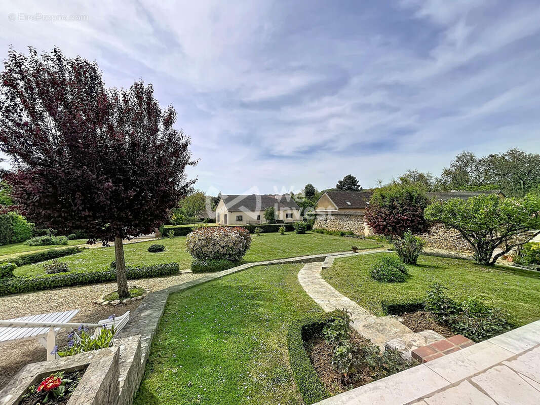 Maison à SAINT-SAUVEUR-EN-PUISAYE