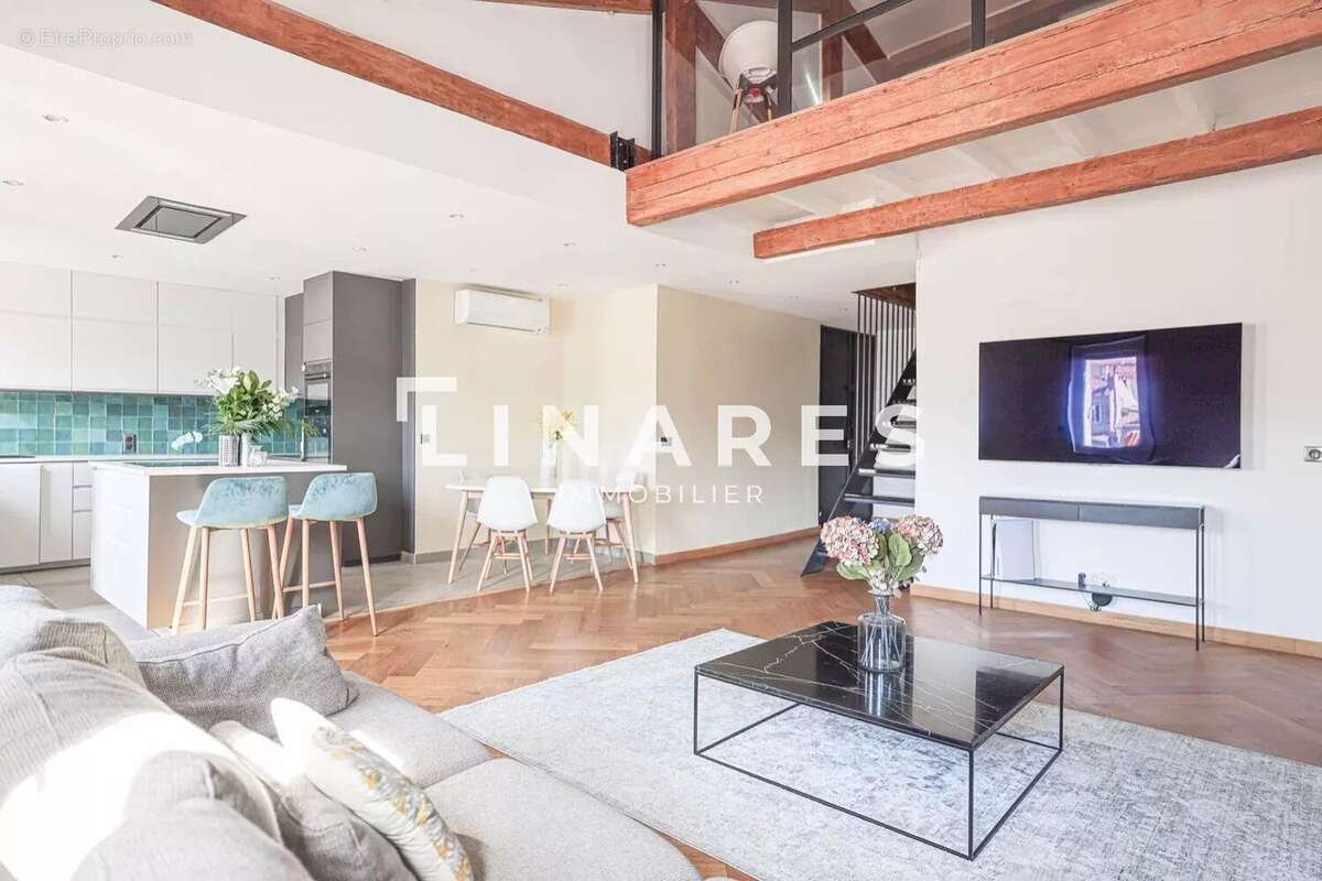 Appartement à MARSEILLE-8E