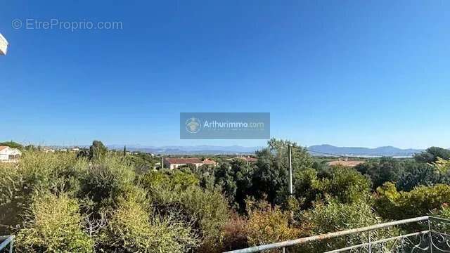 Villa vue mer de 126 m² avec fort potentiel - photo 26