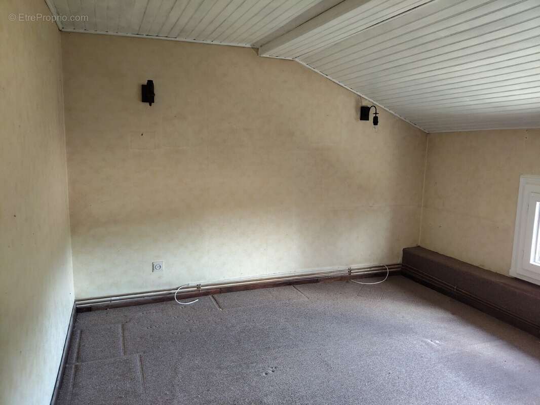 Maison à AIGUEPERSE