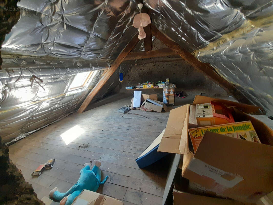 Maison à POUEYFERRE