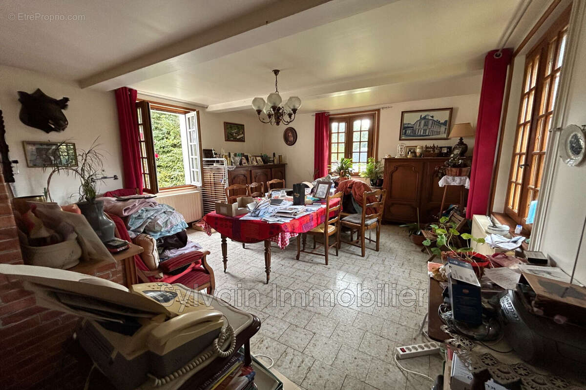Maison à FORMERIE