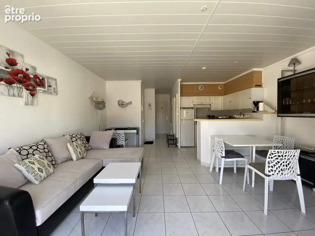Cap d'agde- t2 vue port- place pietonne- grande terrasse- dernier etage - photo 4