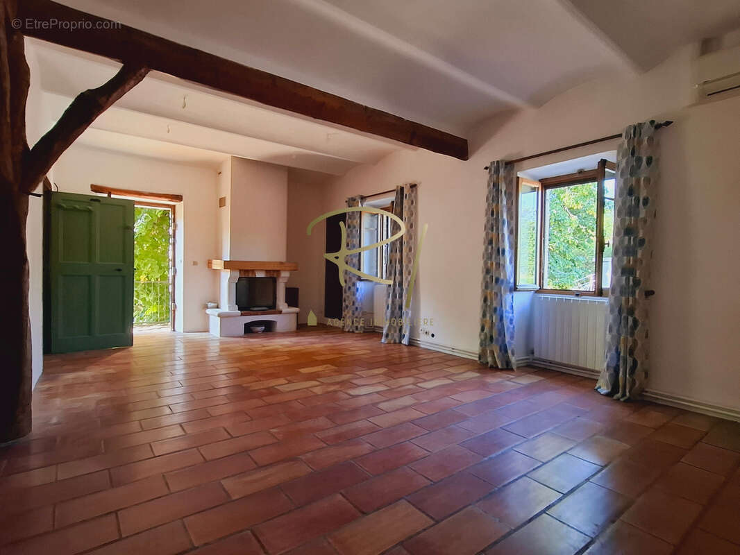 Maison à SAINT-ANDRE-DE-CRUZIERES