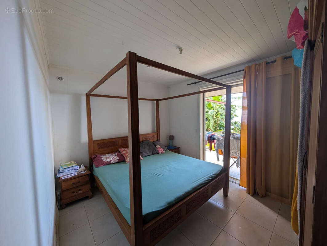 Maison 140 m² à Les Trois-Bassins  - photo 7