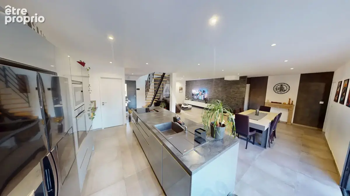 Maison familiale avec piscine à Châteauneuf-sur-Loire - photo 3