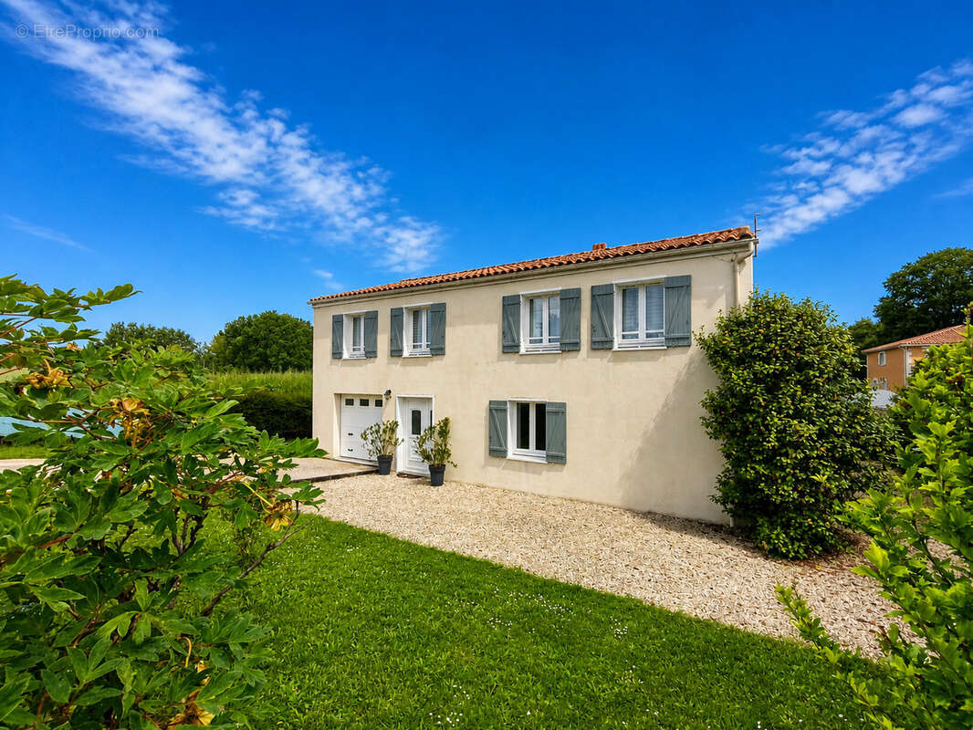 Maison 115 m² à Angouleme  - photo 2