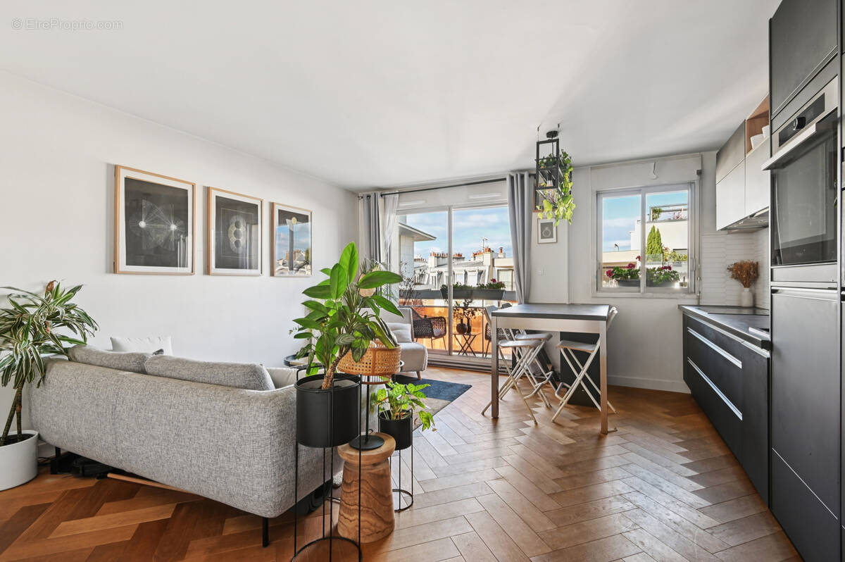 Appartement à PARIS-18E