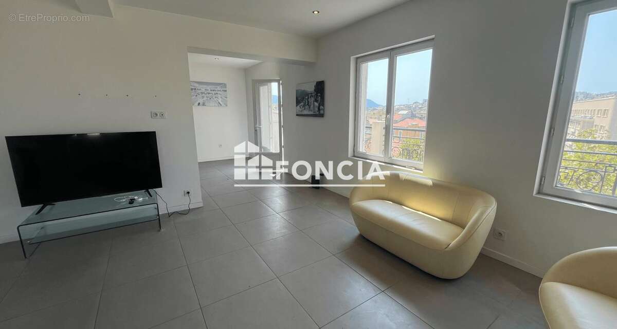 Appartement à MARSEILLE-2E