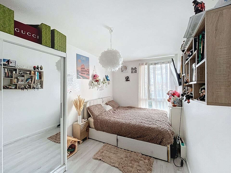 Appartement à CORBEIL-ESSONNES