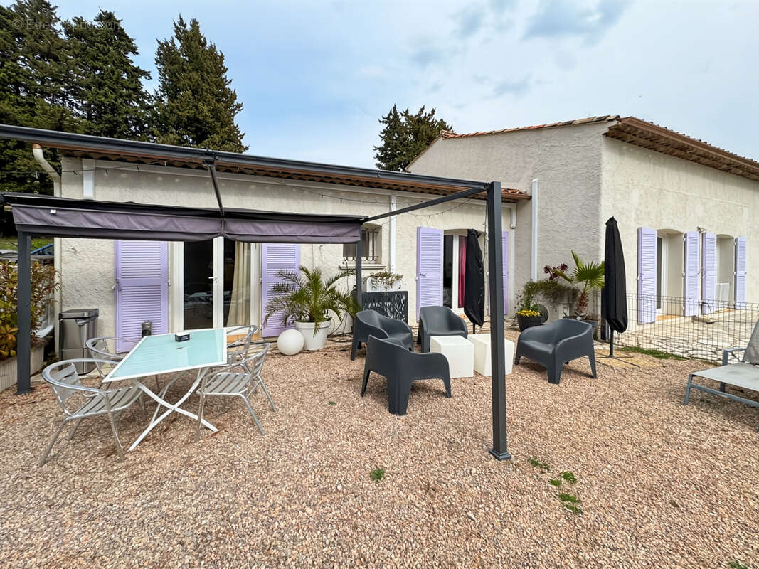 Maison à MONTAUROUX