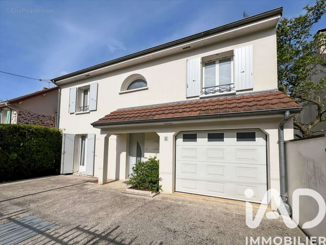 Photo 2 - Maison à PONTAULT-COMBAULT
