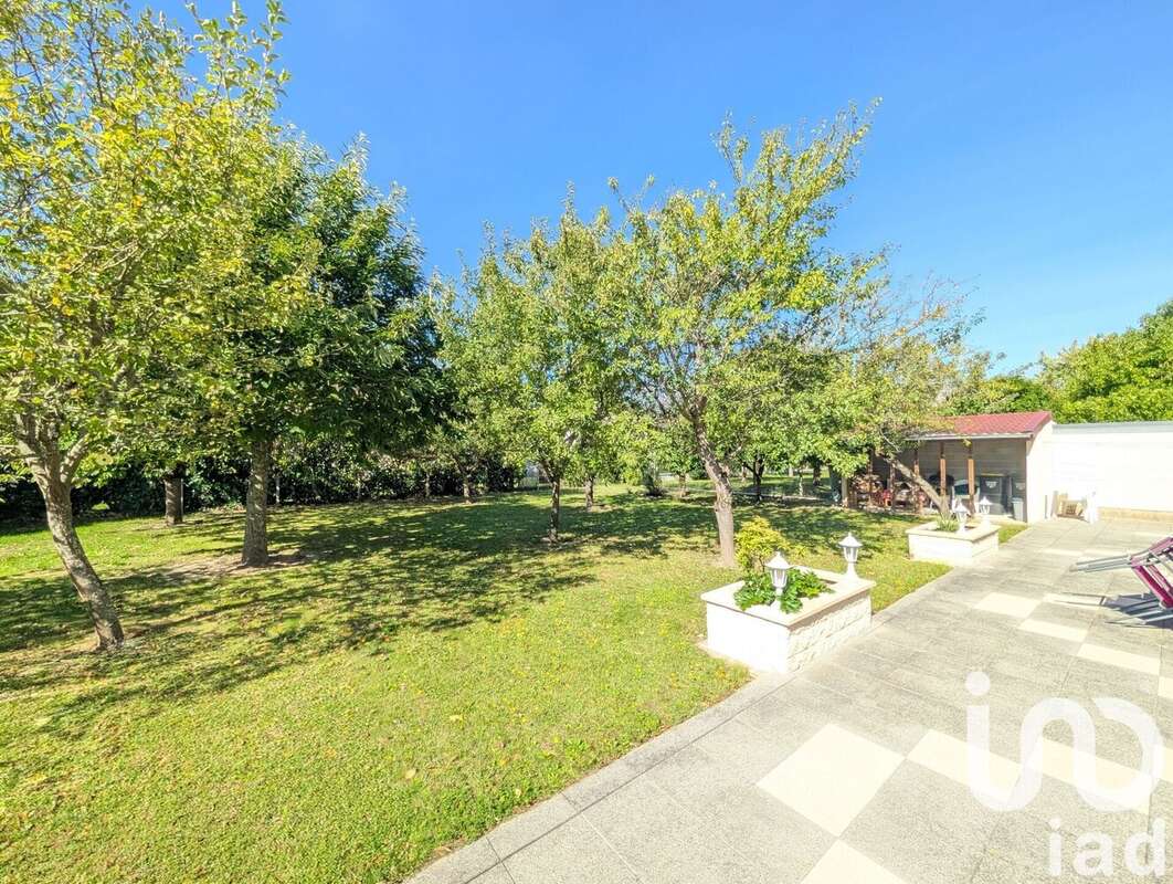 Photo 2 - Maison à SAINT-JEAN-DE-BRAYE