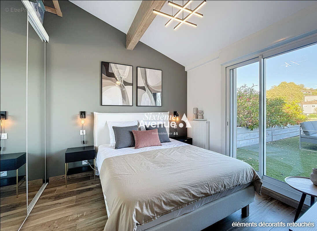 Appartement à CHATEAUNEUF-GRASSE