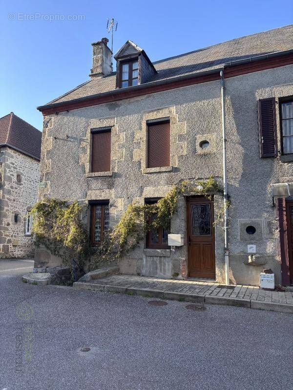 Maison à CRESSAT