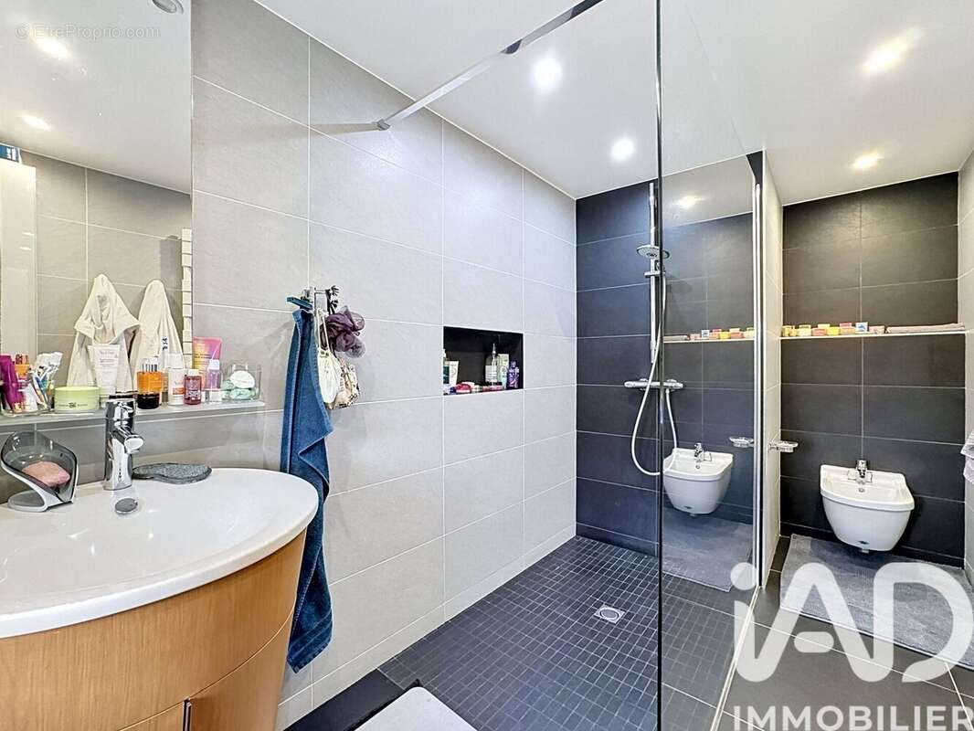 Maison 244 m² à Grandval  - photo 7