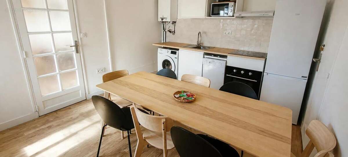 Maison entièrement rénovée de 3 chambres de 70 m2, terrasse, garage et cave à LE MANS - Quartier Le Pré - photo 5