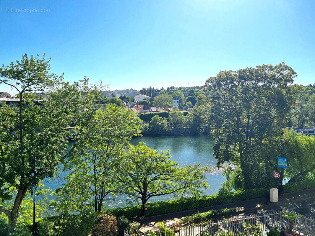 Appartement à LE PERREUX-SUR-MARNE