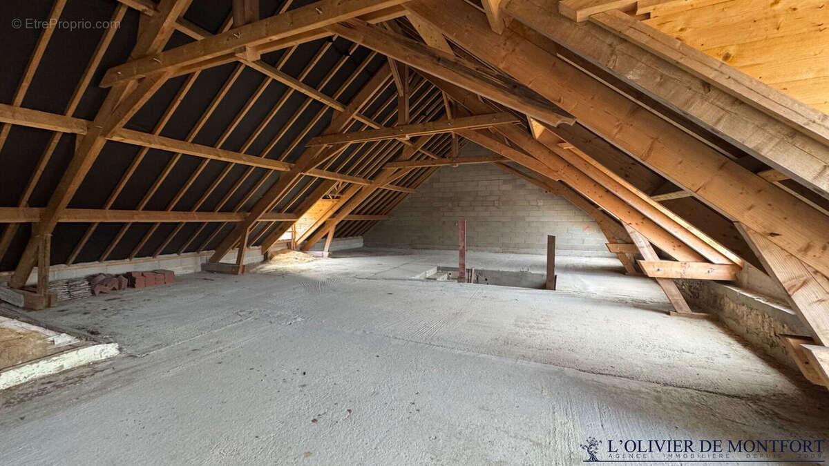 Appartement à HOUDAN