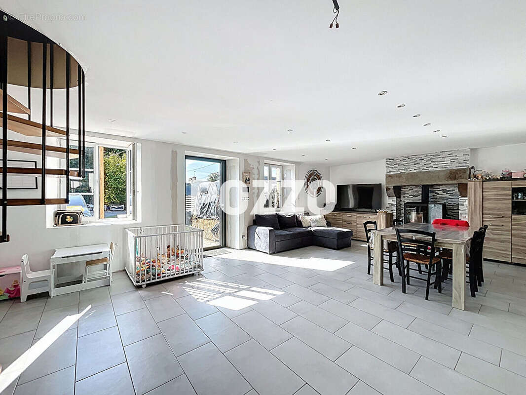 Maison à LE TEILLEUL