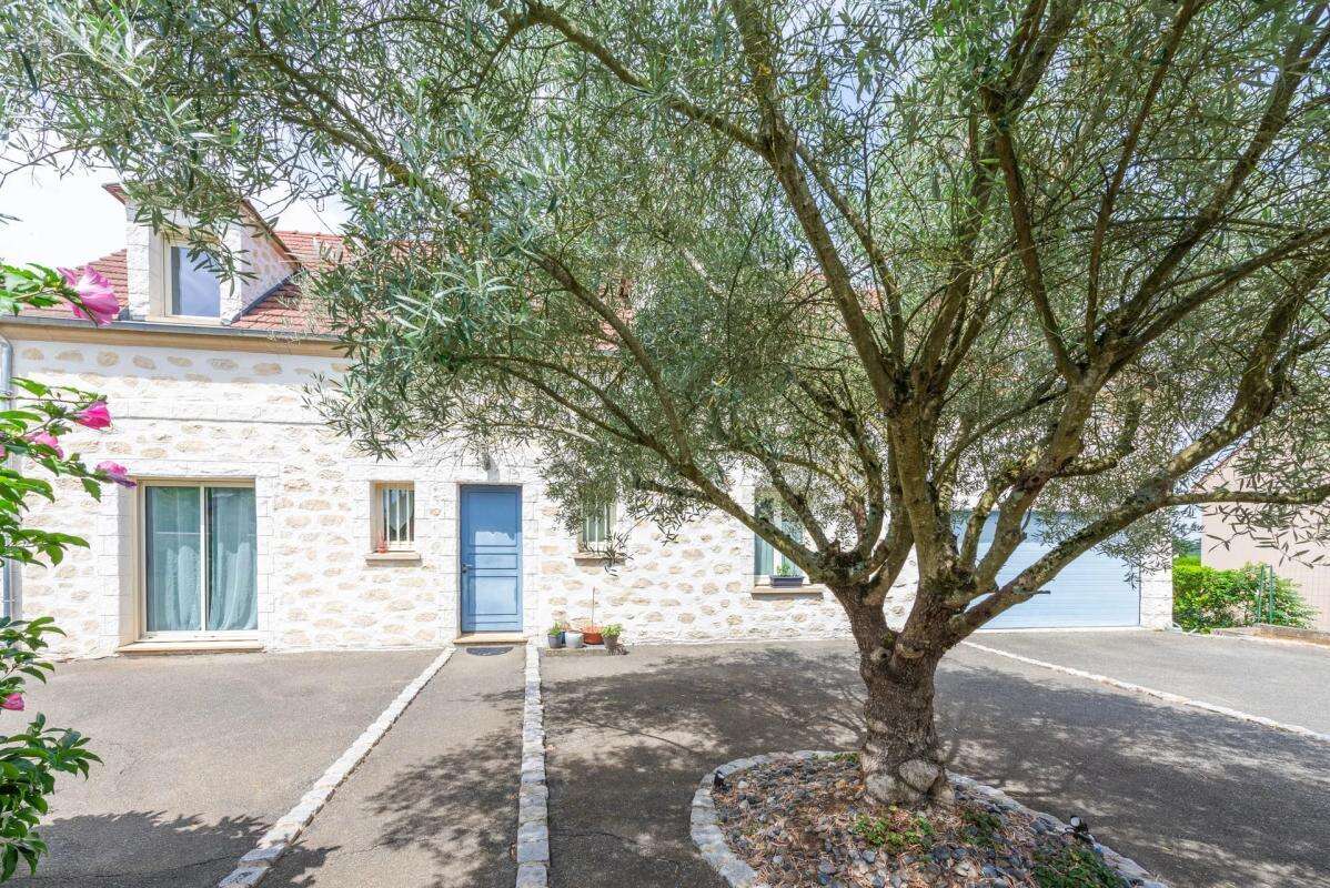 Maison de 8 pièces de 180 m² à Jambville - photo 25