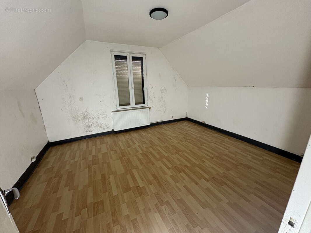 Maison à SAINT-QUENTIN