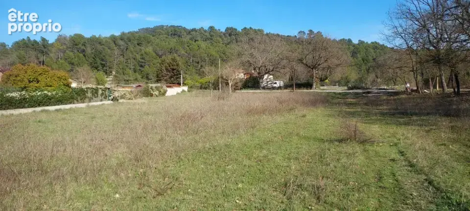 Terrain 450 m² à Montmeyan  - photo 2