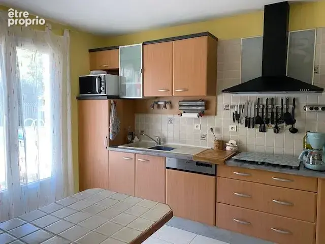 Villa traditionnelle type 4 sur 895m2 de jardin avec piscine et grand garage - vue degagee - photo 6