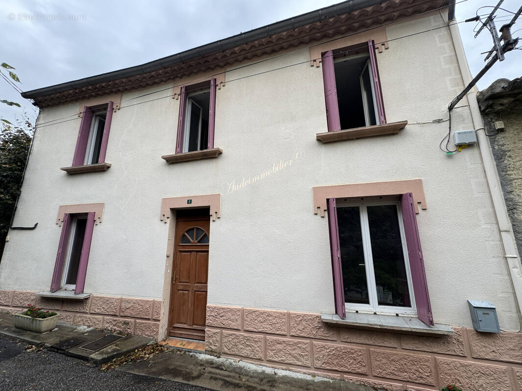 Maison à COUIZA