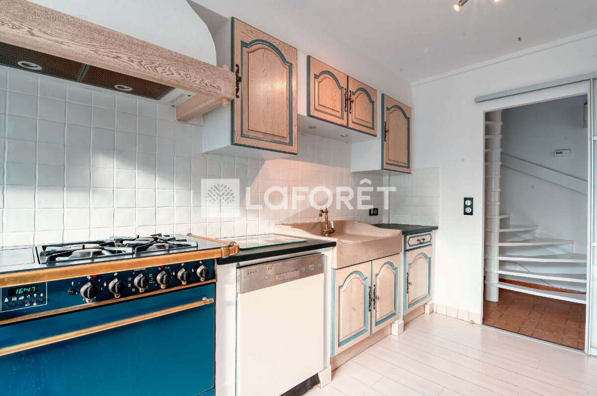 Appartement à LA FARE-LES-OLIVIERS