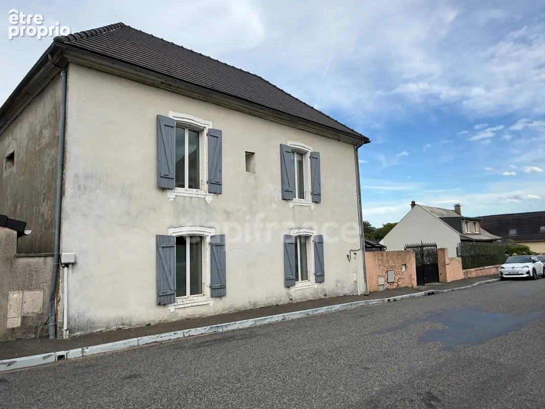 Maison de village avec garage et jardin - photo 2