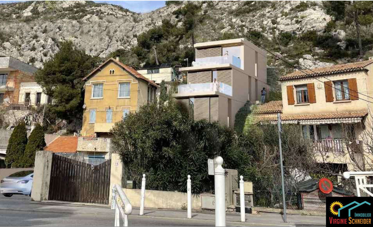 Terrain à CARRY-LE-ROUET