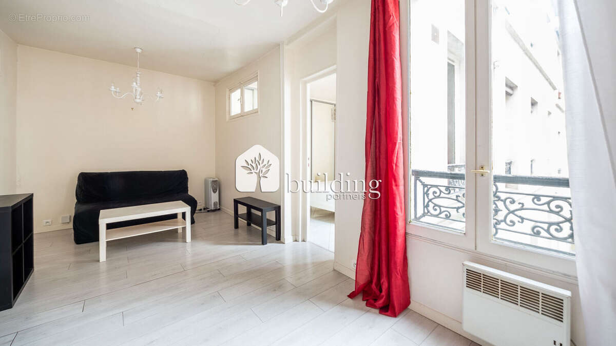 Sacré-Coeur Paris 18ème - Appartement 2 pièces 35 m² habitables - photo 4