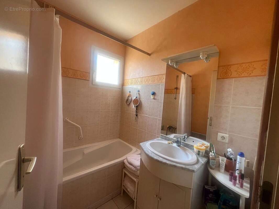 Maison Saint Hilaire La Foret 3 pièce(s) 64 m2 - photo 4