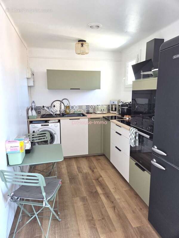 Appartement 46 m² à Port-De-Bouc  - photo 2