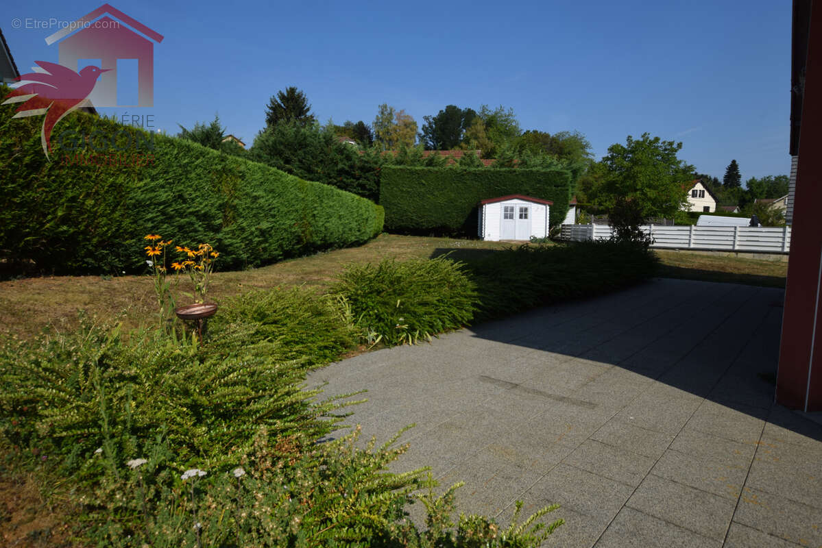 Venez découvrir... BELLE MAISON RECENTE CHALEUREUSE aux volumes généreux... donnant sur terrasse et jardin - photo 5