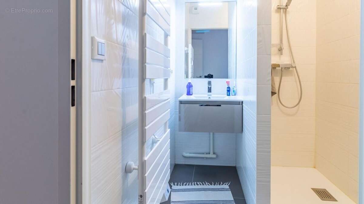 Photo 8 - Appartement à ISSY-LES-MOULINEAUX
