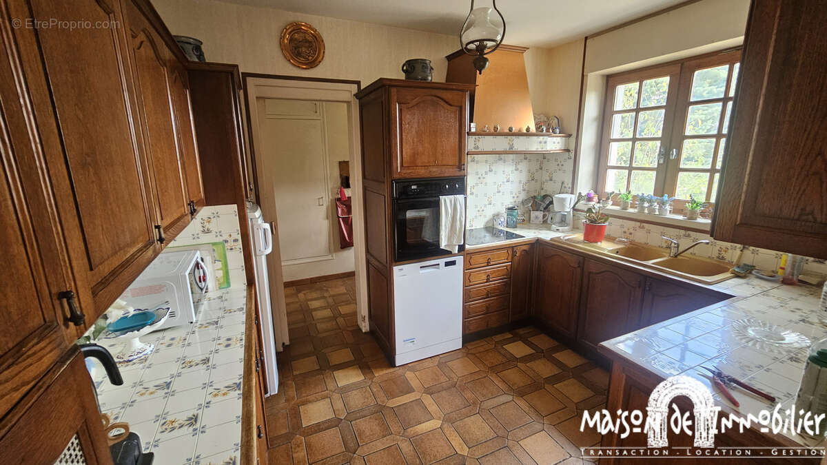 Maison à SAINT-FORT-SUR-LE-NE