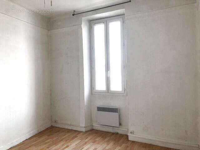 Appartement à MARSEILLE-5E