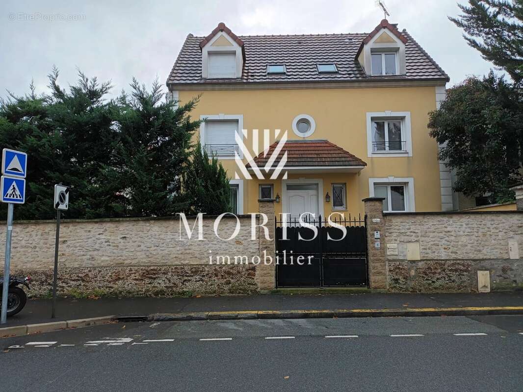 Maison à LE PERREUX-SUR-MARNE